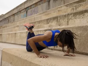 Bent knee close-stance pushup